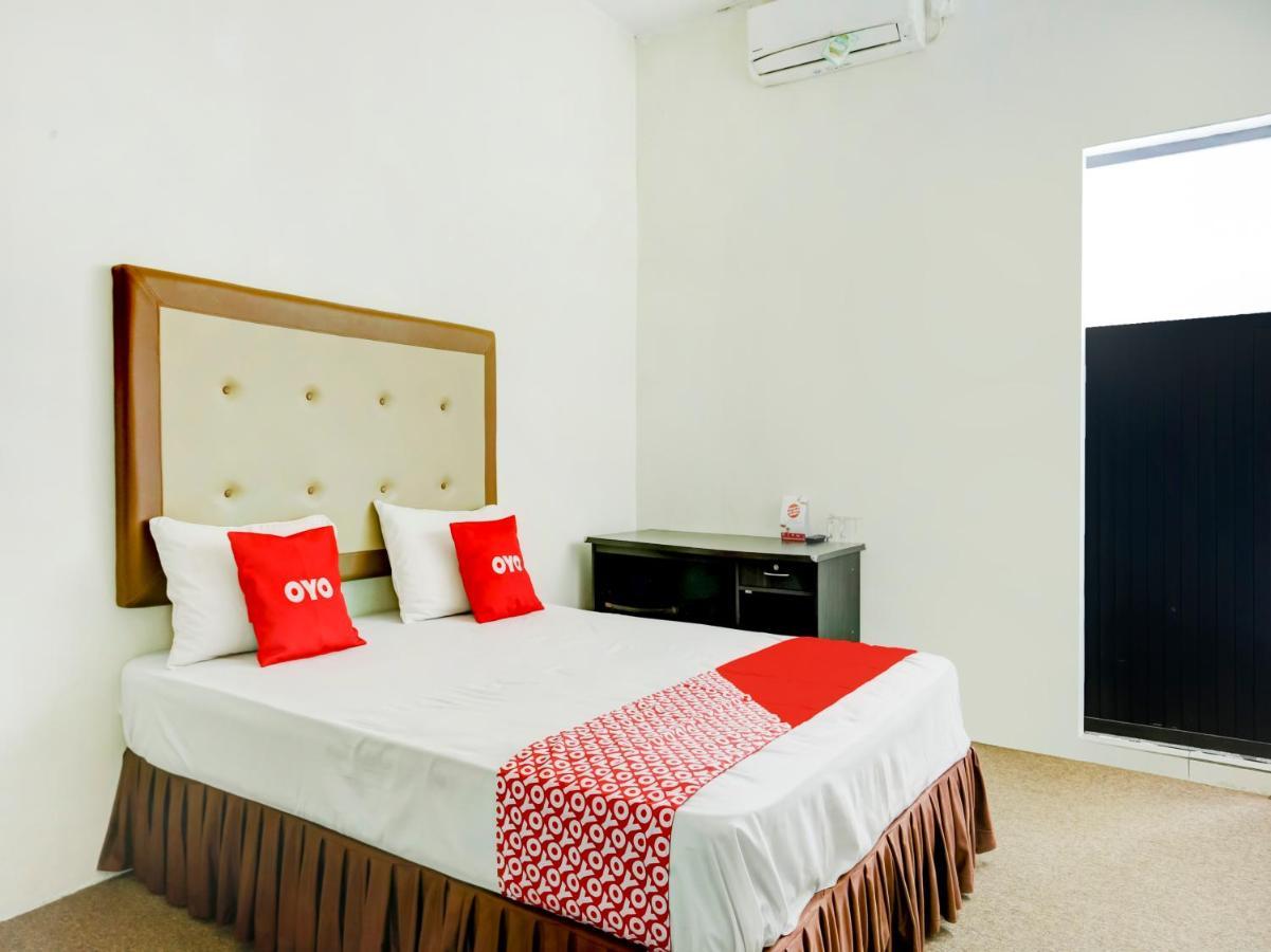 Oyo 3884 Dixie Syariah Guest House Самаринда Экстерьер фото